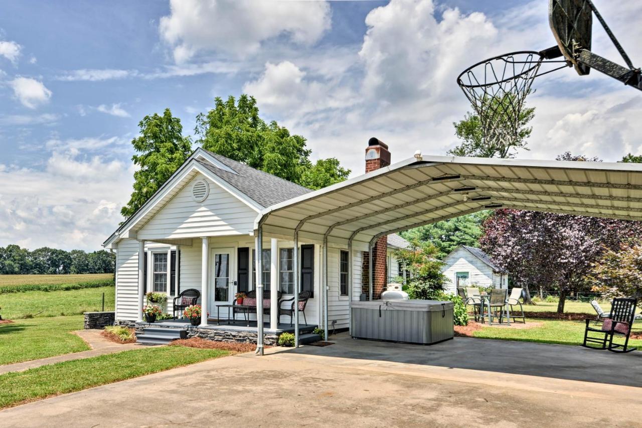 Peaceful Elkin Vacation Rental About 17 Mi To Mt Airy! Dobson Ngoại thất bức ảnh